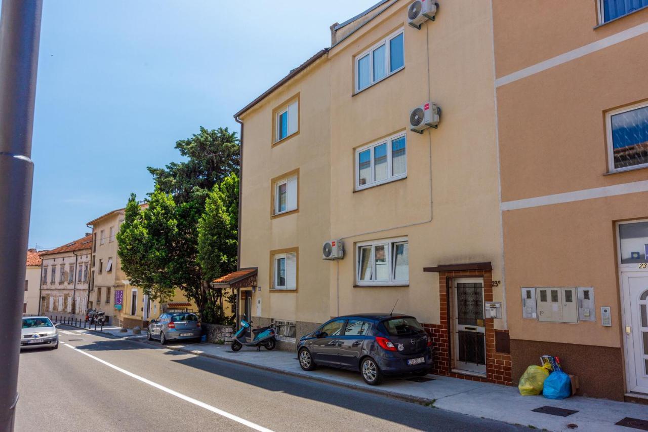 קריקווניצה Apartments And Room Art מראה חיצוני תמונה